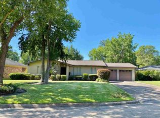 805 Lazy Ln, Port Neches, TX 77651