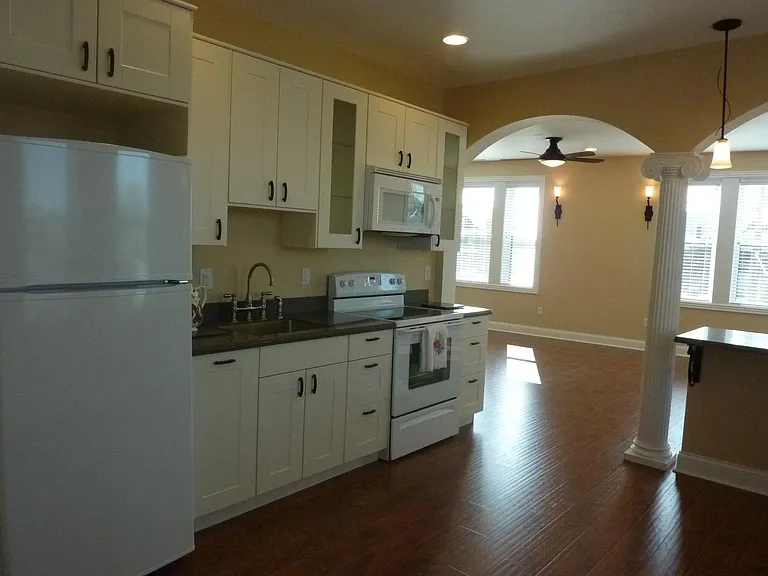 223 Fairfield Ave #3 — Photo 4