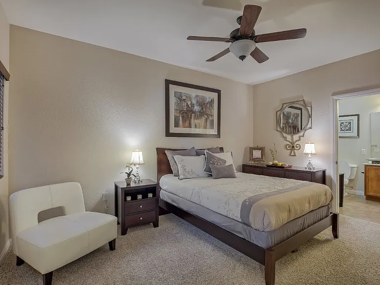 Miraflores Luxury Apartments — Photo 5