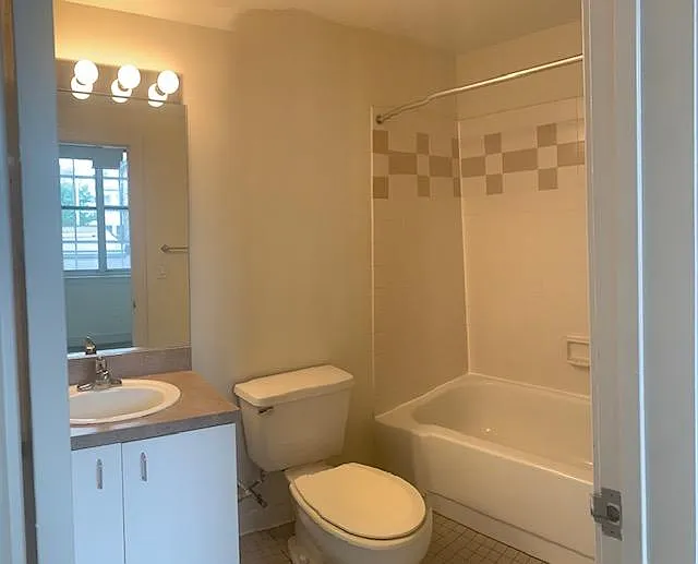 Canal House — Photo 18
