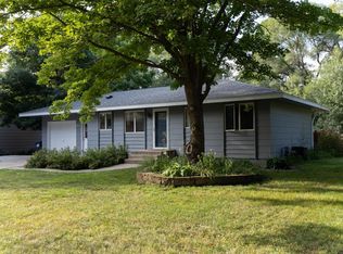 412 Livingston Ct, Northfield, MN 55057