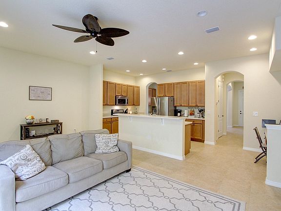 3rd image of 3235 Sedge Dr #0