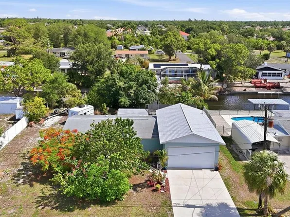 852 E 6th St, Englewood, FL 34223