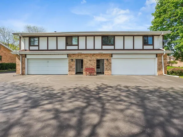 N13W5446 McKinley COURT, Cedarburg, WI 53012