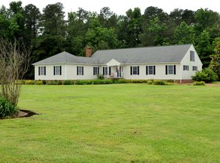 9921 County Line Rd, Disputanta, VA 23842