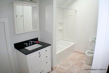 2nd image of 501 Roosevelt Ave Unit 501