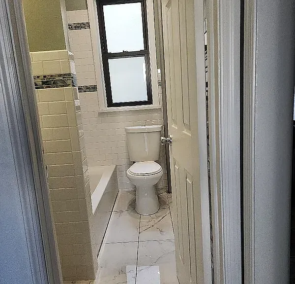 572 Maple St #1 — Photo 11