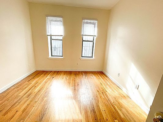 5th image of 48 Wilson Ave #2F