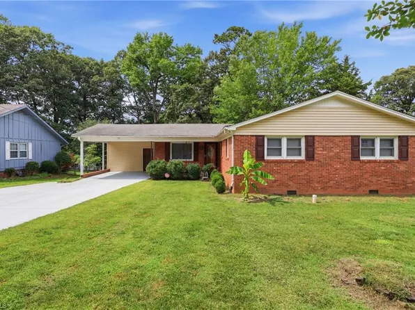 1609 Seven Oaks Pl, High Point, NC 27265