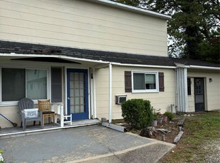 109 Convent Rd, Syosset, NY 11791