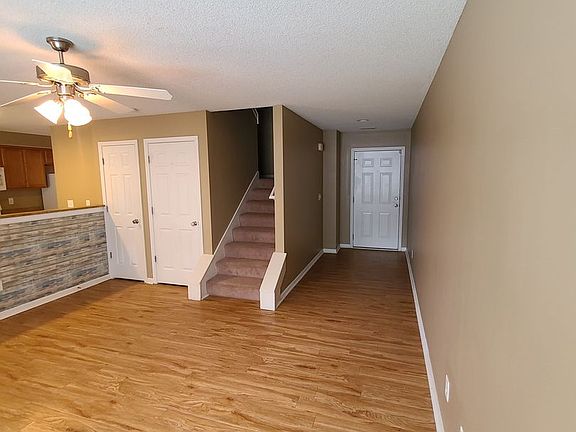 2nd image of 823 Whitetail Ct #823