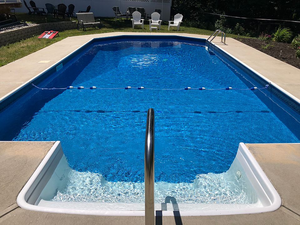 2nd image of 62 Quincy Dr