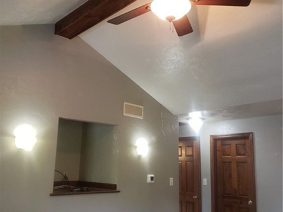 5th image of 190 Clairmont St