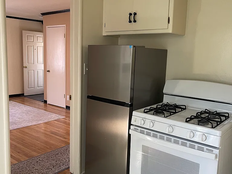 1431 N Allen Ave — Photo 30
