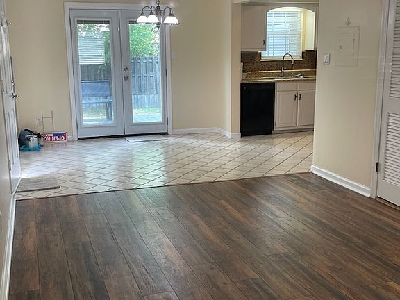 2nd image of 7659 Chatham Cir