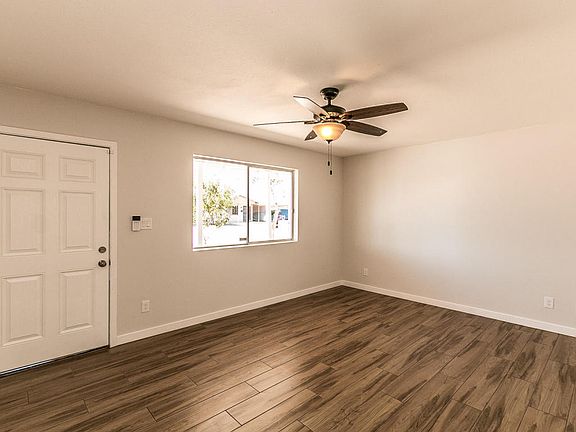 3rd image of 5555 W Roanoke Ave