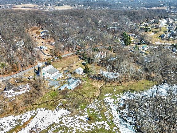 4th image of 1250 New Philadelphia Rd