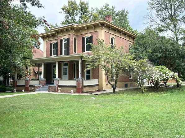 1047 W State St, Jacksonville, IL 62650