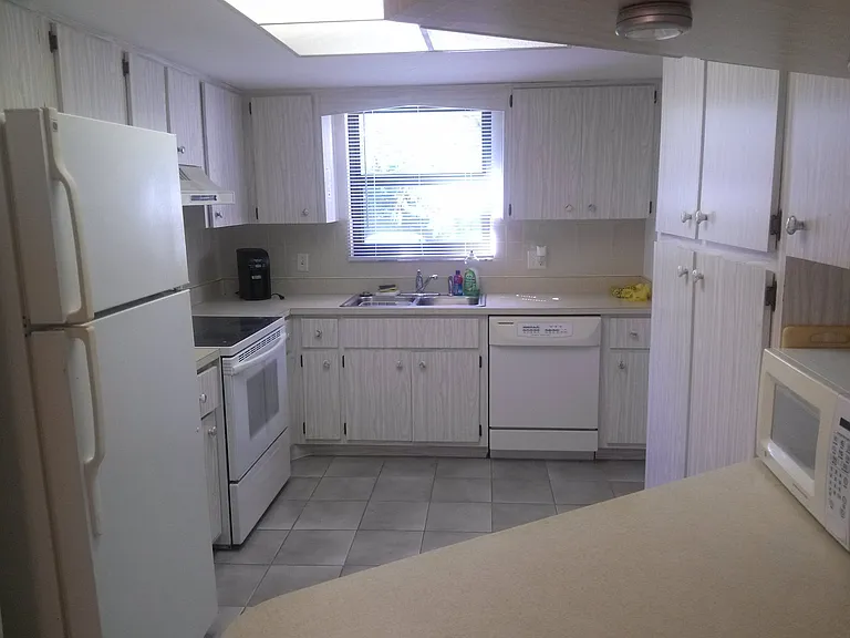 4963 Pepper Cir #D106 — Photo 2
