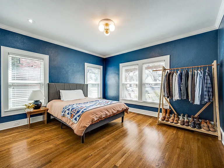 6915 Clayton Ave — Photo 10
