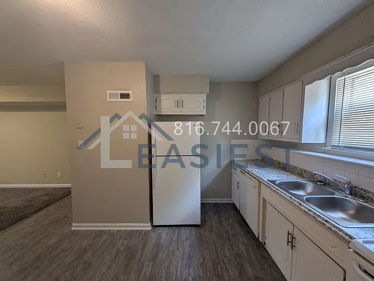 719 NE Barnes Dr #D — Photo 7