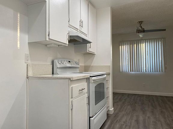 4th image of 3173 Rowena Ave #3173