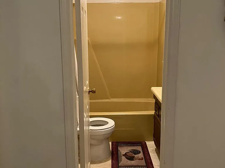 4852 Rosewell Dr — Photo 34
