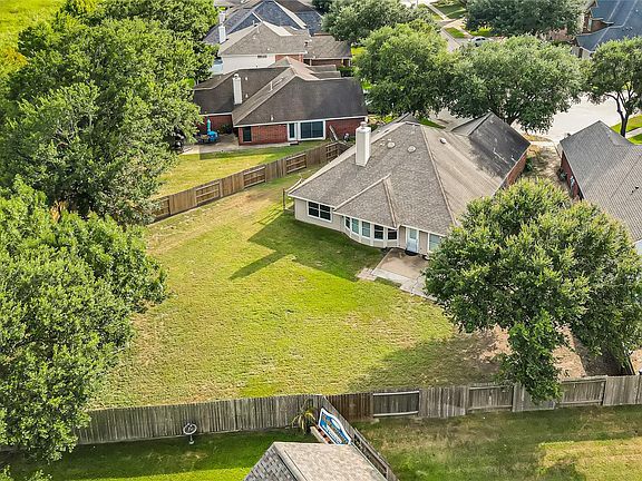 2nd image of 7102 Hollow Field Ln
