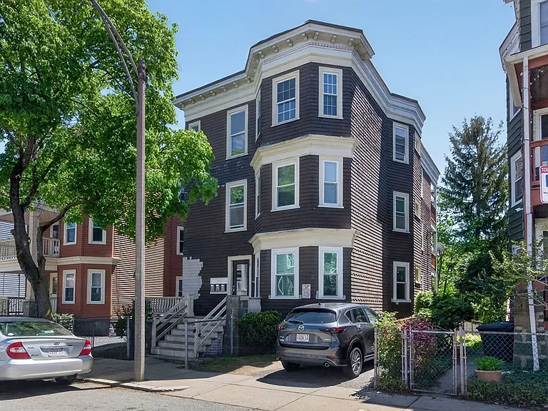 17 Chelmsford St #1 — Photo 16