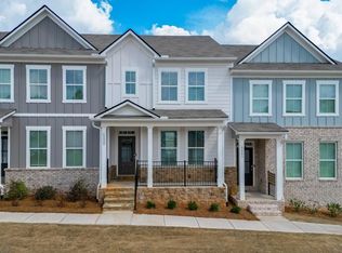 6659 Corryton St, Flowery Branch, GA 30542