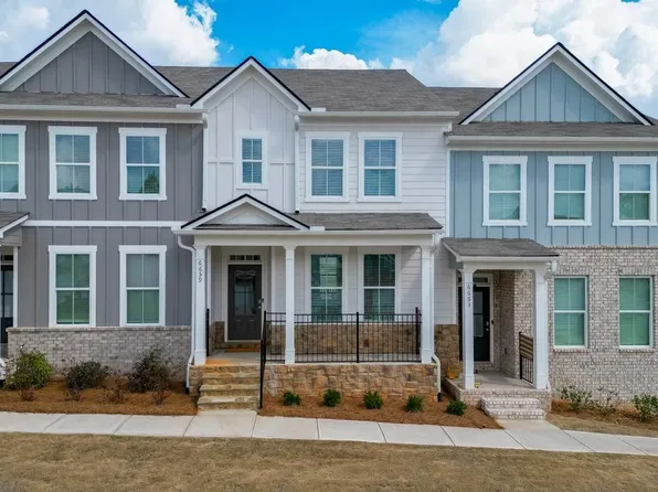 6659 Corryton St, Flowery Branch, GA 30542