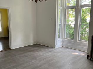 44 Buckingham St, Springfield, MA 01109