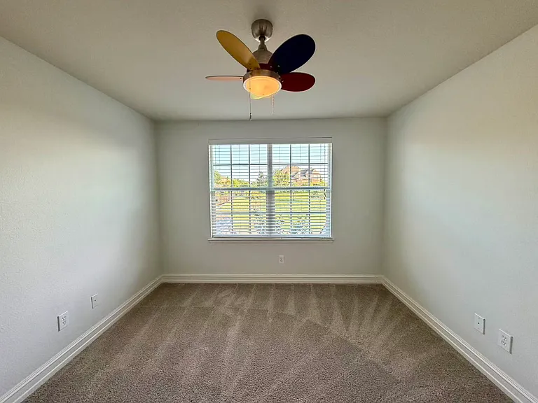 226 Boxwood Ln — Photo 21