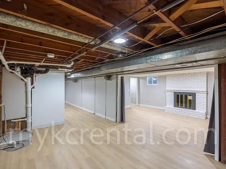 9108 W 95th St — Photo 17