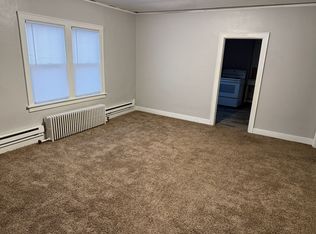 208 5th Ave APT 1, Valley City, ND 58072