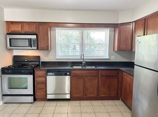 3404 Maple Ave APT 14, Brookfield, IL 60513