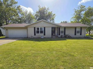 317 Northwood Ln, Salem, IL 62881