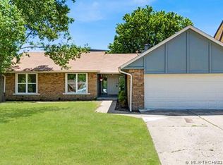 2209 W Gary St, Broken Arrow, OK 74012