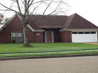 6917 Spring River Rd, Memphis, TN 38141