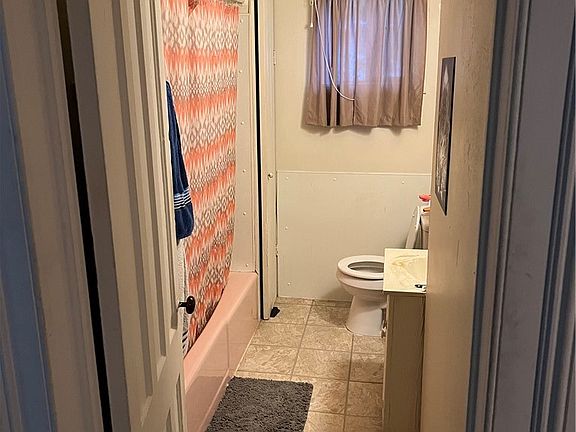 4th image of 174 Syracuse Ave #3