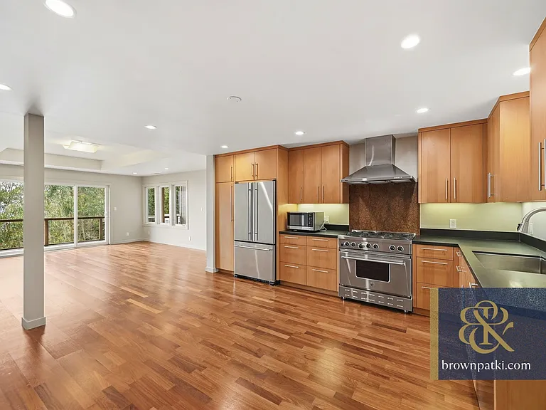 487 Crestmont Dr — Photo 12