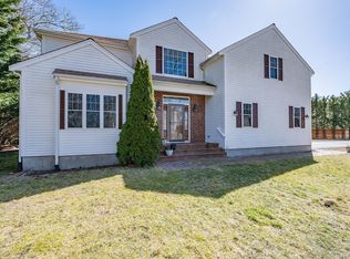 2 Centerville Ave, Barnstable, MA 02630