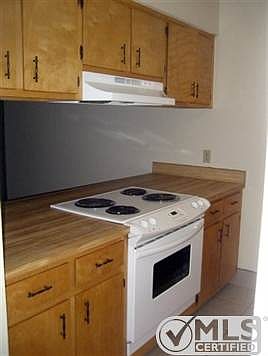 5th image of 3232 Nekoma Ln #1
