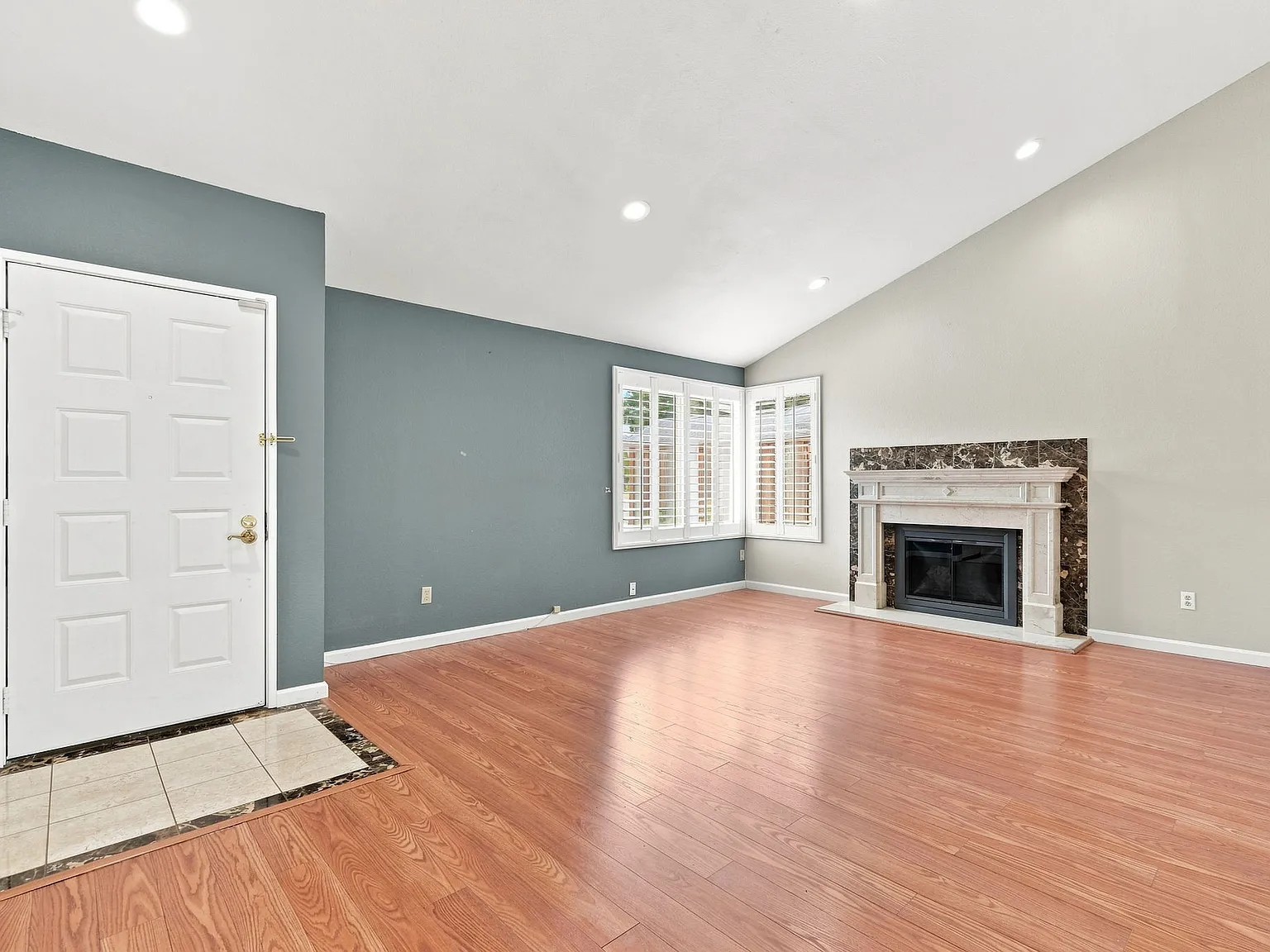 4 bed, 1496 sqft, $5,250 — Photo 2