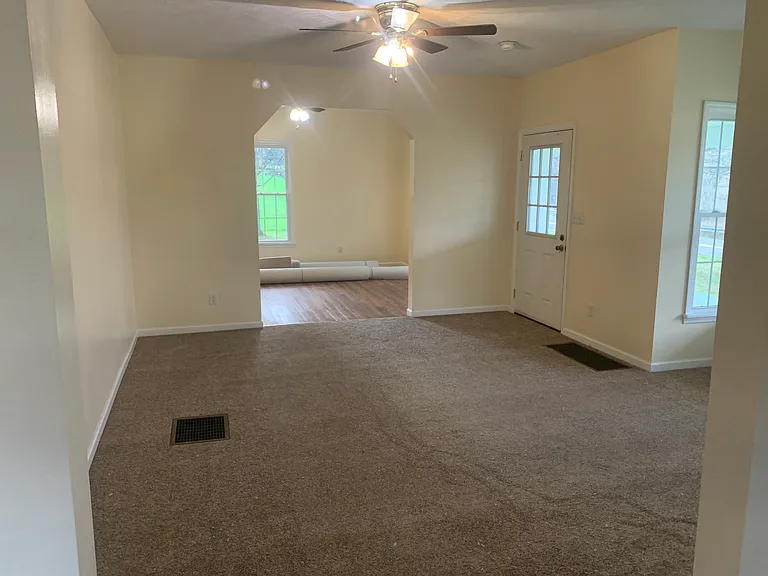 3922 Riverside Dr — Photo 4