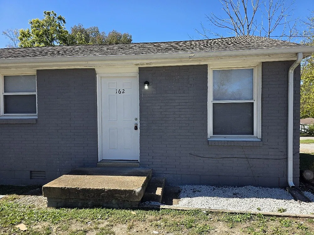 2 bed, 1.0 bath, 700 sqft, $1,095 — Photo 1
