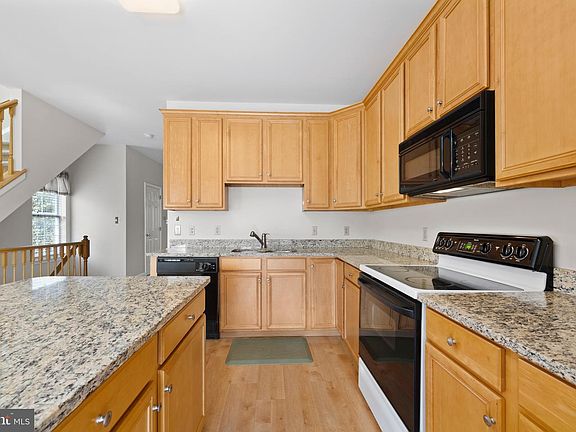 4th image of 119 Vineyards Ct