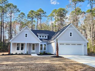 486 Oakwood Dr NW, Calabash, NC 28467