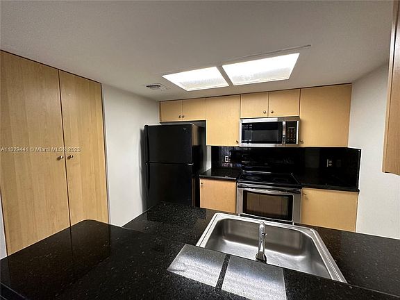 4th image of 3193 Coral Lake Dr #3193