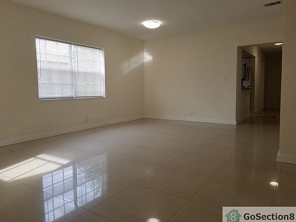 3rd image of 734 NW 15th Way